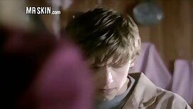 Họ gắn các đứa trẻ v ...