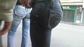 Lớn đồ ngủ với tên f ...