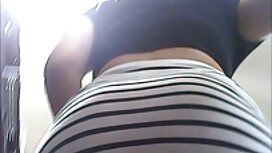 Trẻ chơi với fim sec ...